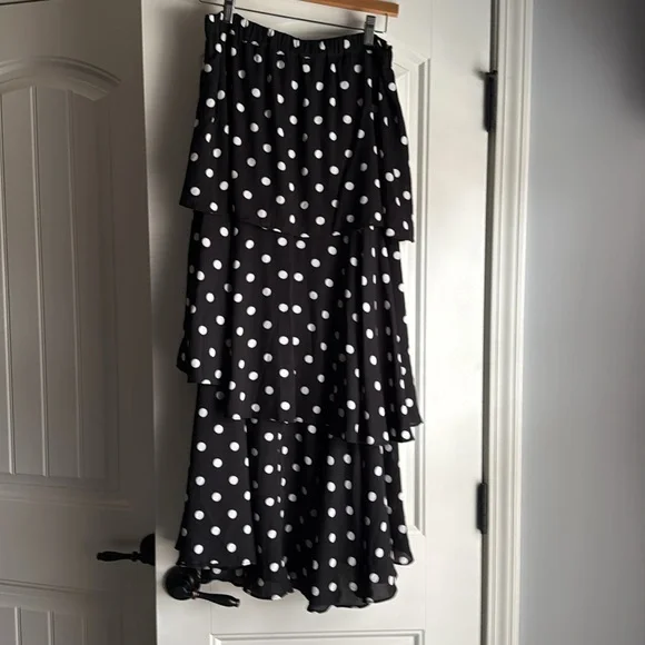 New York and Company Tiered Polka Dot Skirt - Picture 2 of 5
